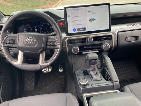 Used 2024 Toyota Tacoma TRD Sport image 7