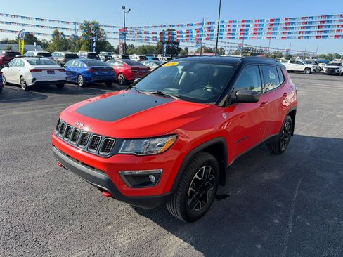 Used 2020 Jeep Compass Trailhawk w/ Leather Interior Group AWD/4WD image 9