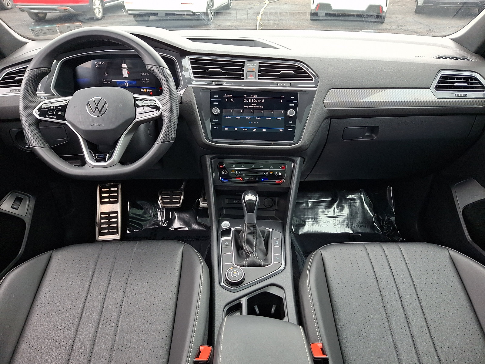 Used 2024 Volkswagen Tiguan SE R-Line AWD/4WD image 11