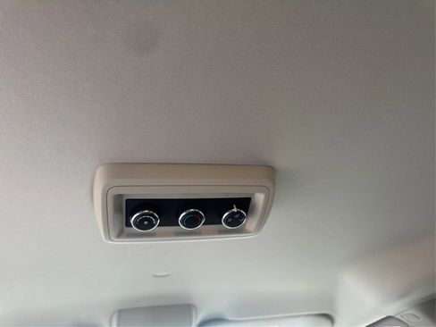 Used 2012 Dodge Grand Caravan SXT w/ UConnect Hands-Free Group FWD image 29