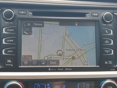 Used 2018 Toyota Highlander Limited AWD/4WD image 19