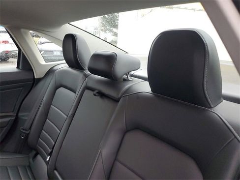 Used 2021 Volkswagen Jetta SE image 9