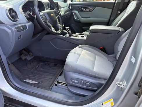 Used 2020 Chevrolet Blazer LT FWD image 9
