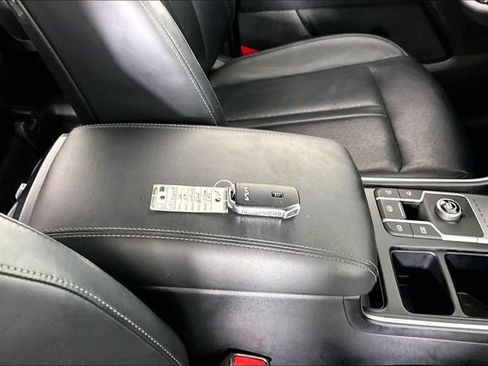 Used 2022 Kia Sorento S FWD image 33