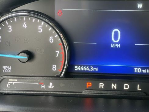 Used 2022 Ford Explorer XLT image 12