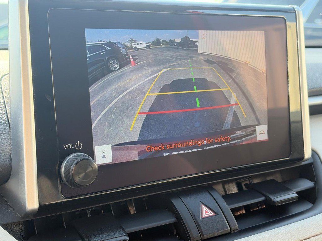 Used 2025 Toyota RAV4 XLE FWD image 26