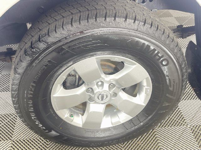 Used 2012 Nissan Frontier SV w/ SV Premium Utility Pkg RWD image 29