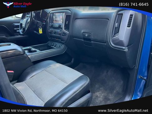 Used 2015 GMC Sierra 1500 SLE w/ All-Terrain Package AWD/4WD image 7