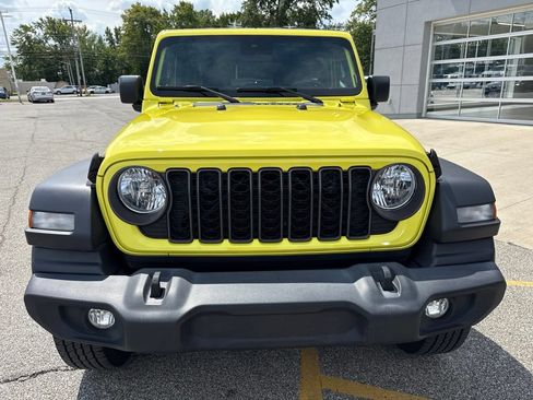 Used 2024 Jeep Wrangler Unlimited Sport AWD/4WD image 13