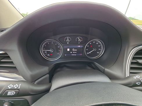 Used 2021 Buick Enclave Premium w/ Sun and Sites Package image 15