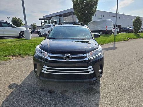 Used 2018 Toyota Highlander XLE w/ Protection Package #3 AWD/4WD image 12