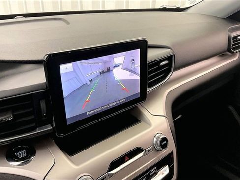 Used 2023 Ford Explorer XLT w/ Equipment Group 202A image 27