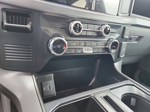 New 2025 Ford F150 Lightning XLT image 29