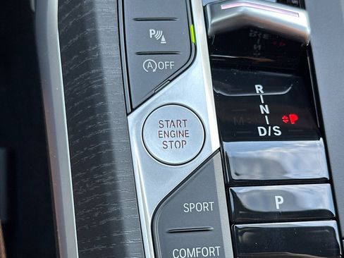 New 2026 BMW 330i Sedan w/ M Sport Package image 21