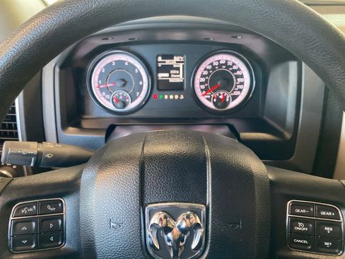 Used 2019 RAM 1500 Classic SLT image 19