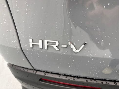 Used 2025 Honda HR-V Sport image 8