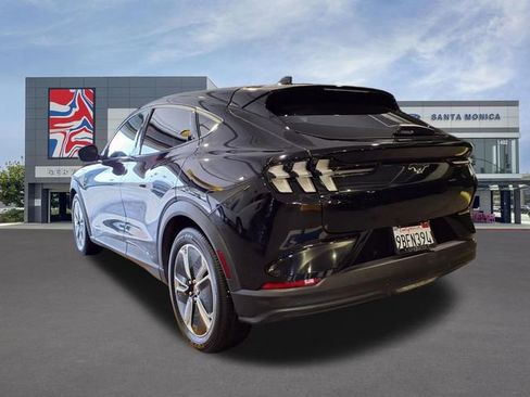 Used 2022 Ford Mustang Mach-E Select image 3
