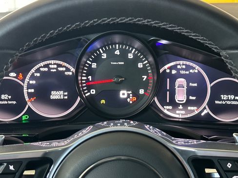 Used 2023 Porsche Cayenne AWD/4WD image 23