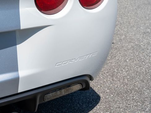 Used 2013 Chevrolet Corvette 427 w/ 1SC Preferred Equipment Group RWD image 13