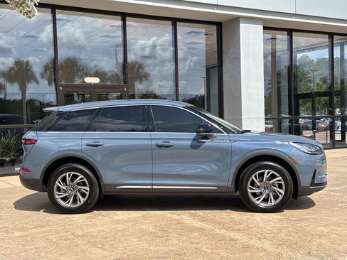 Used 2024 Lincoln Corsair AWD w/ Equipment Group 101A image 2