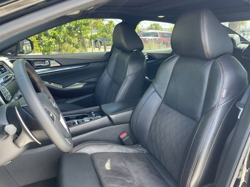 Used 2023 Nissan Maxima SR w/ Sport Mat Group FWD image 2