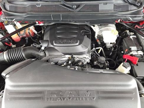 Used 2024 RAM 2500 Big Horn w/ Sport Appearance Package image 8