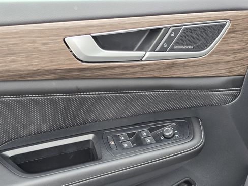 Used 2025 Volkswagen Atlas SEL Premium R-Line image 40