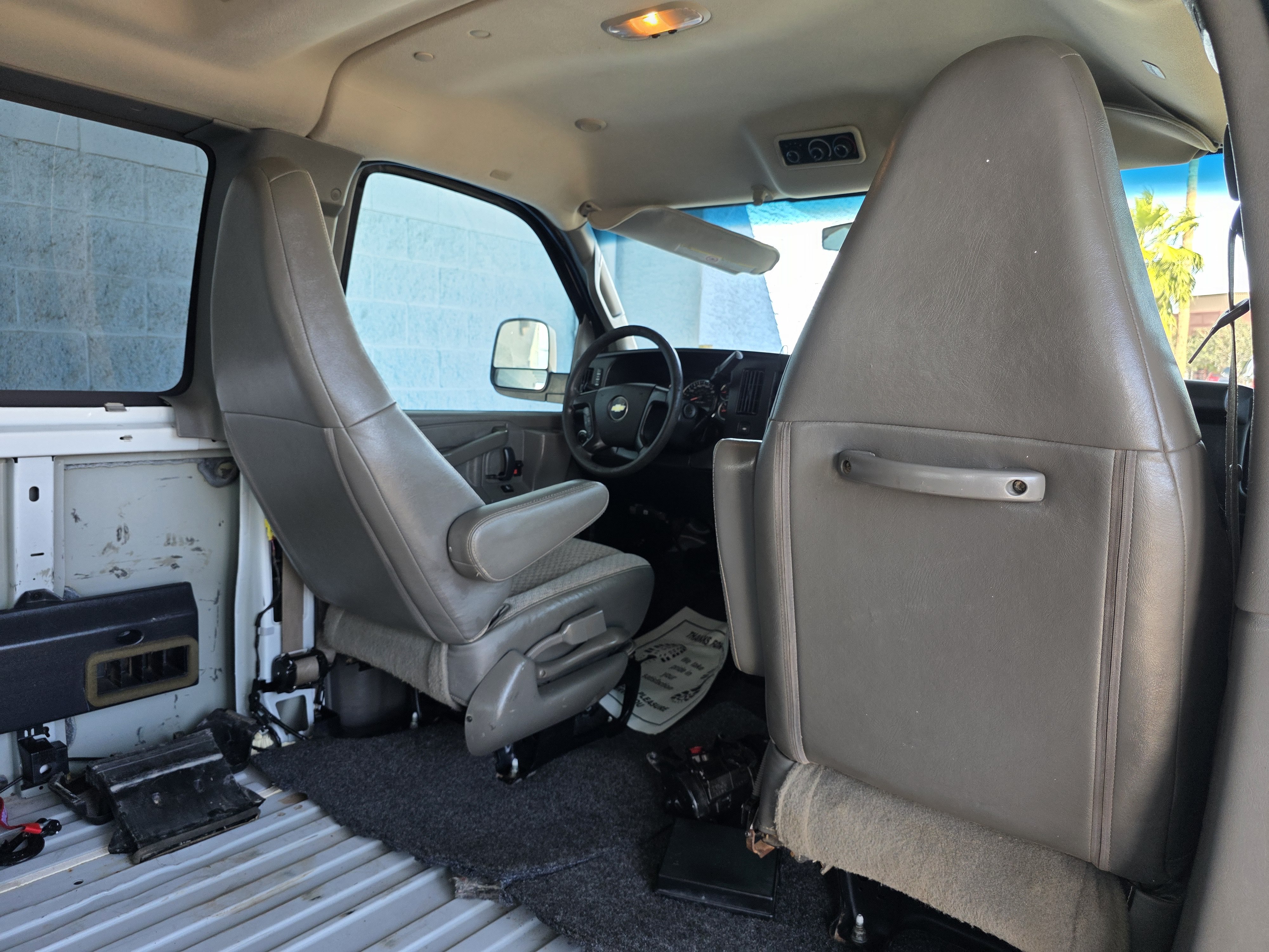 Used 2016 Chevrolet Express 3500 LT w/ LT Preferred Equipment Group RWD image 18