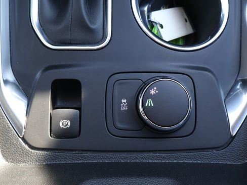 Used 2021 Chevrolet Traverse LS w/ LPO, Blackout Package image 21