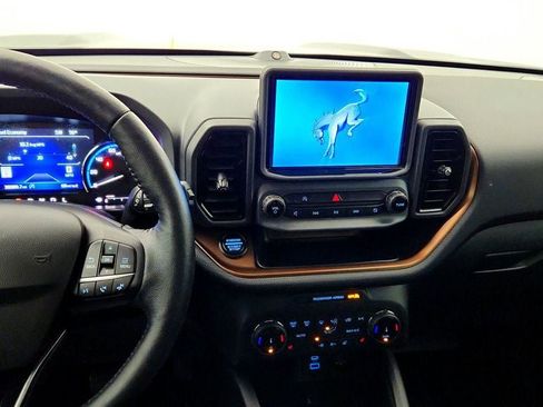 Used 2022 Ford Bronco Sport Outer Banks w/ Tech Package AWD/4WD image 18
