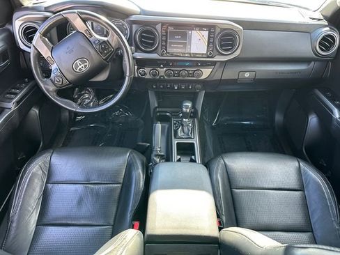 Used 2021 Toyota Tacoma TRD Sport image 14