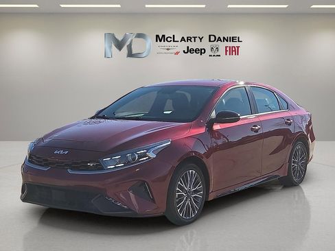 Used 2024 Kia Forte GT-Line image 2