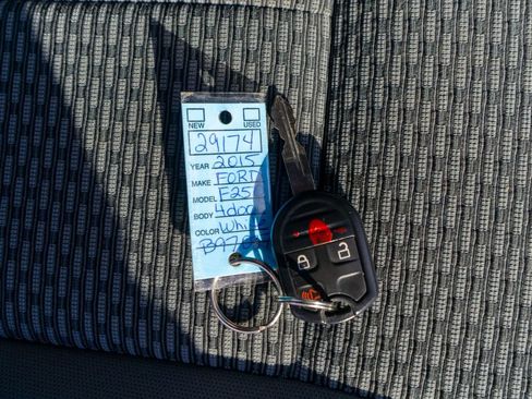 Used 2015 Ford F250 XLT w/ XLT Interior Package image 33