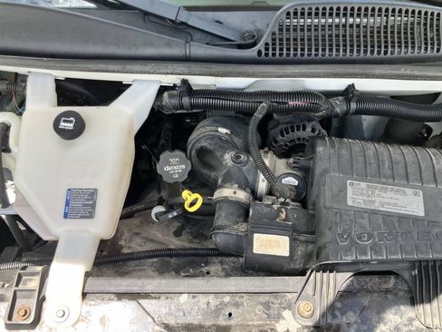 Used 2015 GMC Savana 3500 RWD image 12
