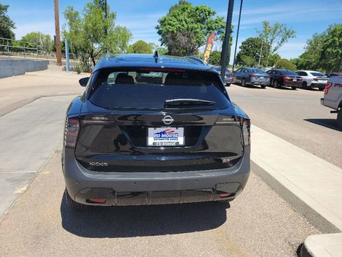 Used 2025 Nissan Kicks SR FWD image 6