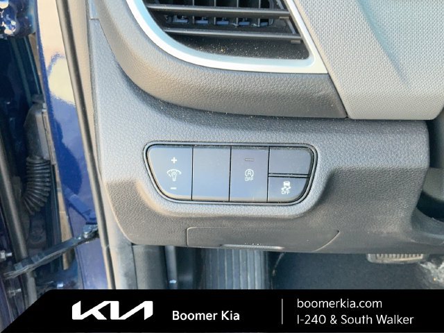 Certified 2025 Kia Seltos LX AWD/4WD image 18
