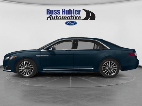 Used 2017 Lincoln Continental Select w/ Climate Package FWD image 3