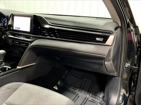 Certified 2025 Toyota Camry LE image 17