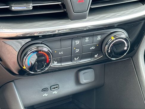 New 2026 Buick Encore GX Sport Touring w/ Advanced Technology Package FWD image 18