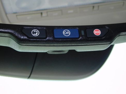 Used 2022 Buick Encore Preferred w/ Safety Package AWD/4WD image 37