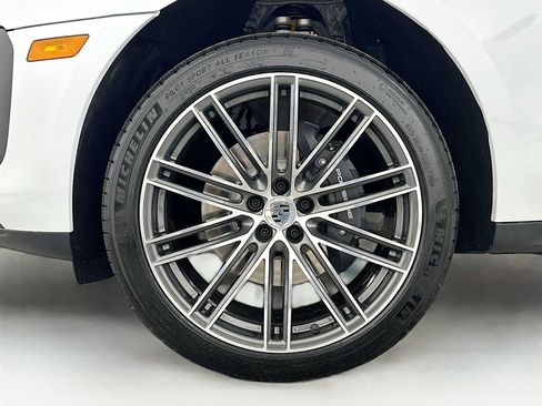 New 2026 Porsche Macan AWD/4WD image 32