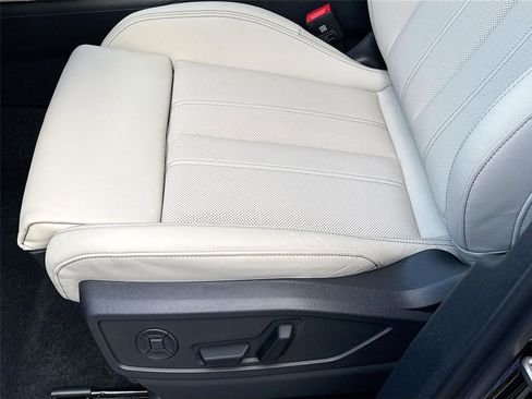 New 2025 Audi Q5 Premium Plus AWD/4WD image 19