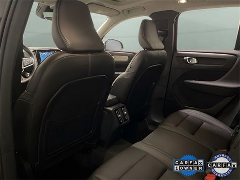 Used 2025 Volvo XC40 B5 Plus image 67