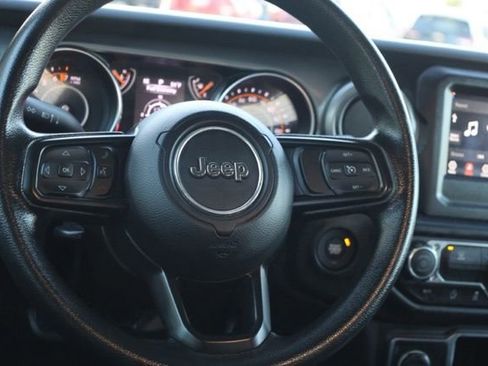 Used 2022 Jeep Wrangler Unlimited Willys image 30