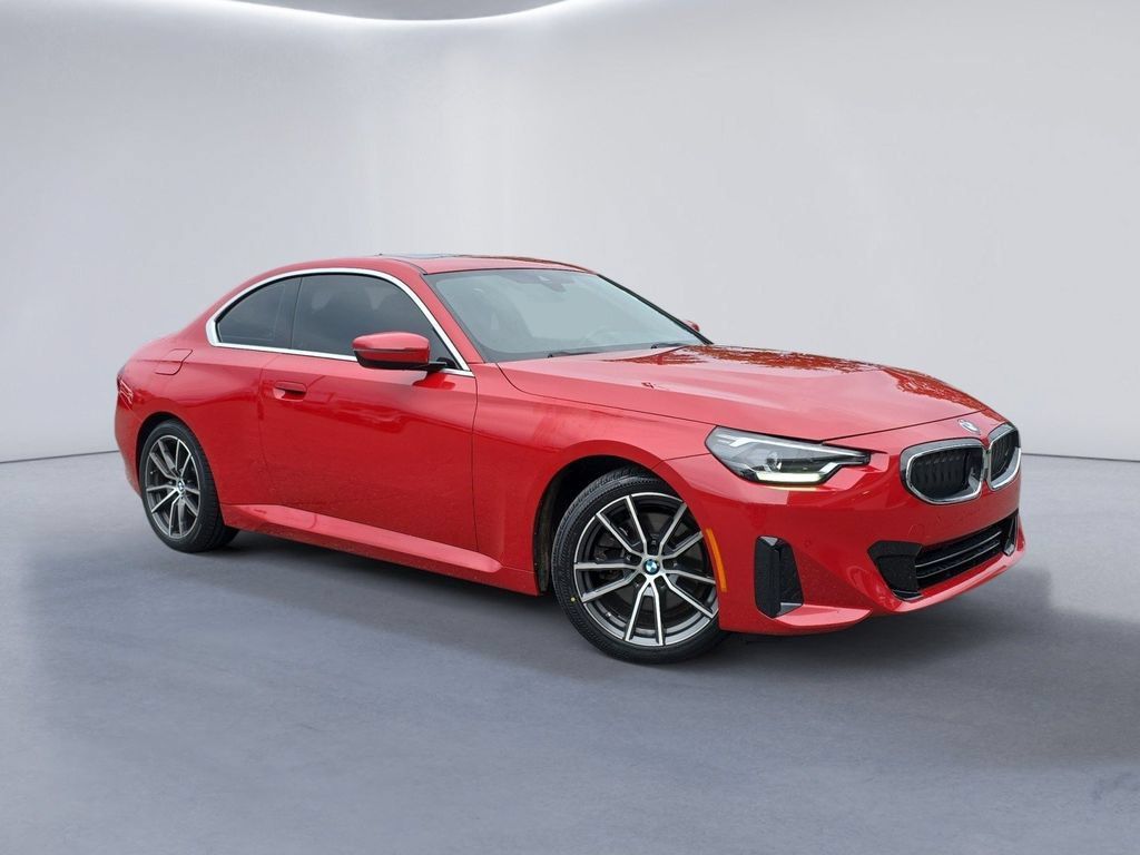 Used 2022 BMW 230i Coupe w/ Convenience Package RWD image 2