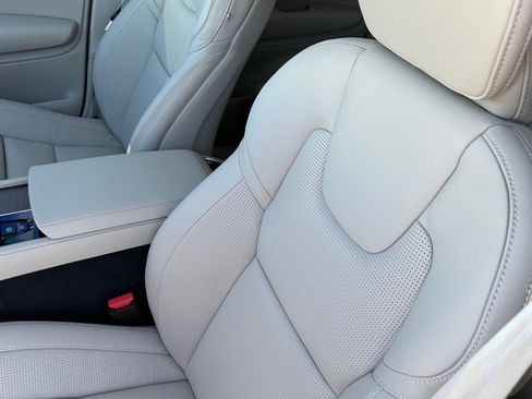 New 2026 Volvo XC90 B6 Ultra image 20