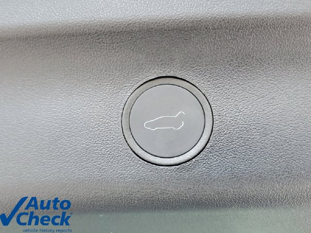 Used 2023 Tesla Model Y Long Range AWD/4WD image 9