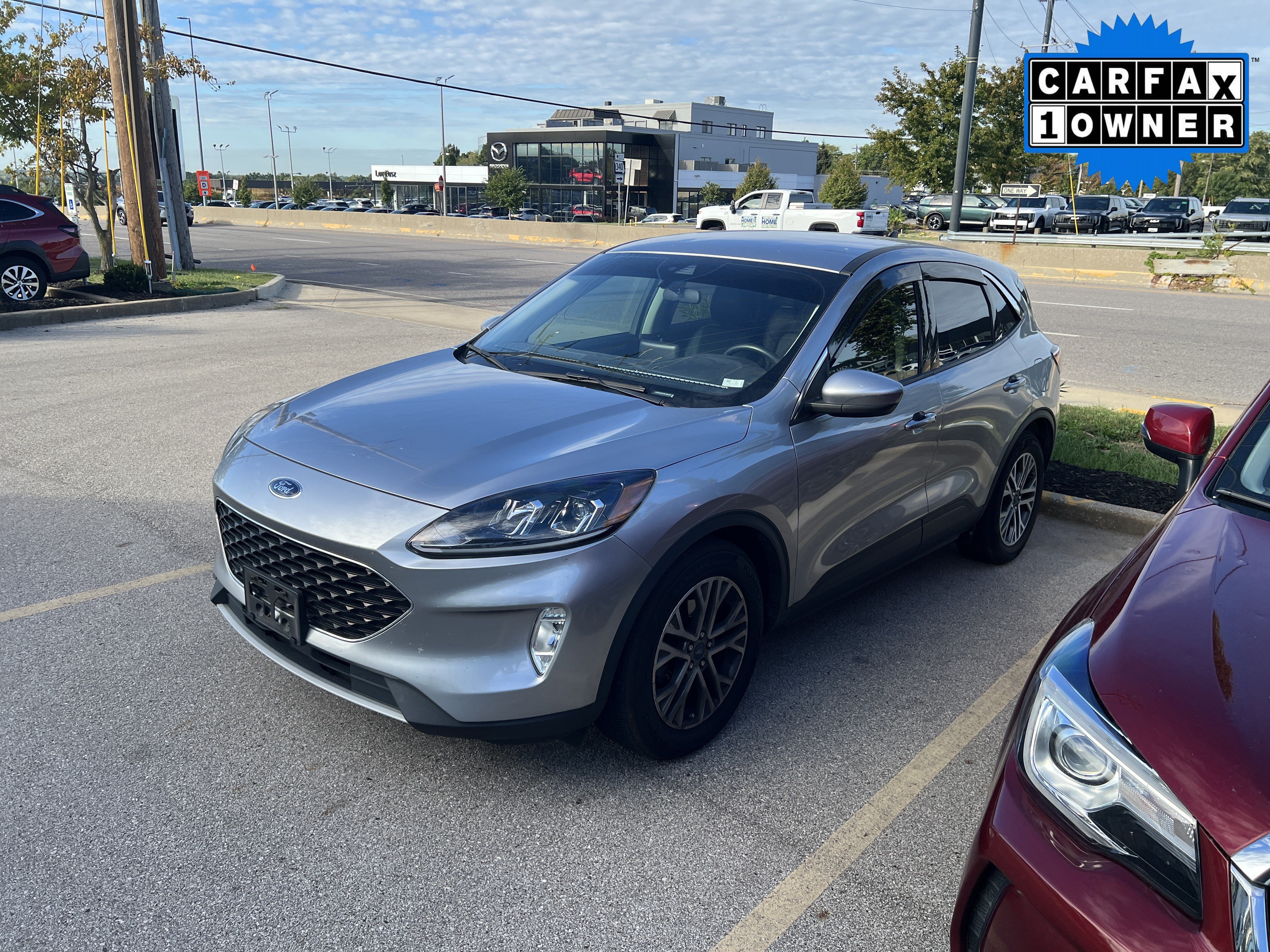 Used 2022 Ford Escape SEL w/ Technology Package FWD image 2