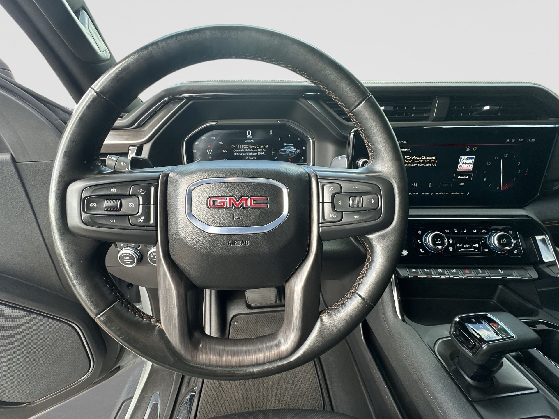 Used 2024 GMC Sierra 1500 AT4 w/ Technology Package AWD/4WD image 11