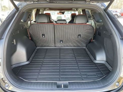 Used 2025 Kia Sportage SX image 13